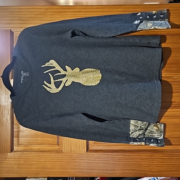 Legendary Whitetails Tops - Legendary Buck Thermal Long Sleeve with Camo Cuffs